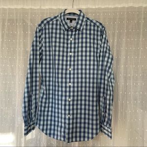 Banana Republic non-iron tailored slim fit button down, size s